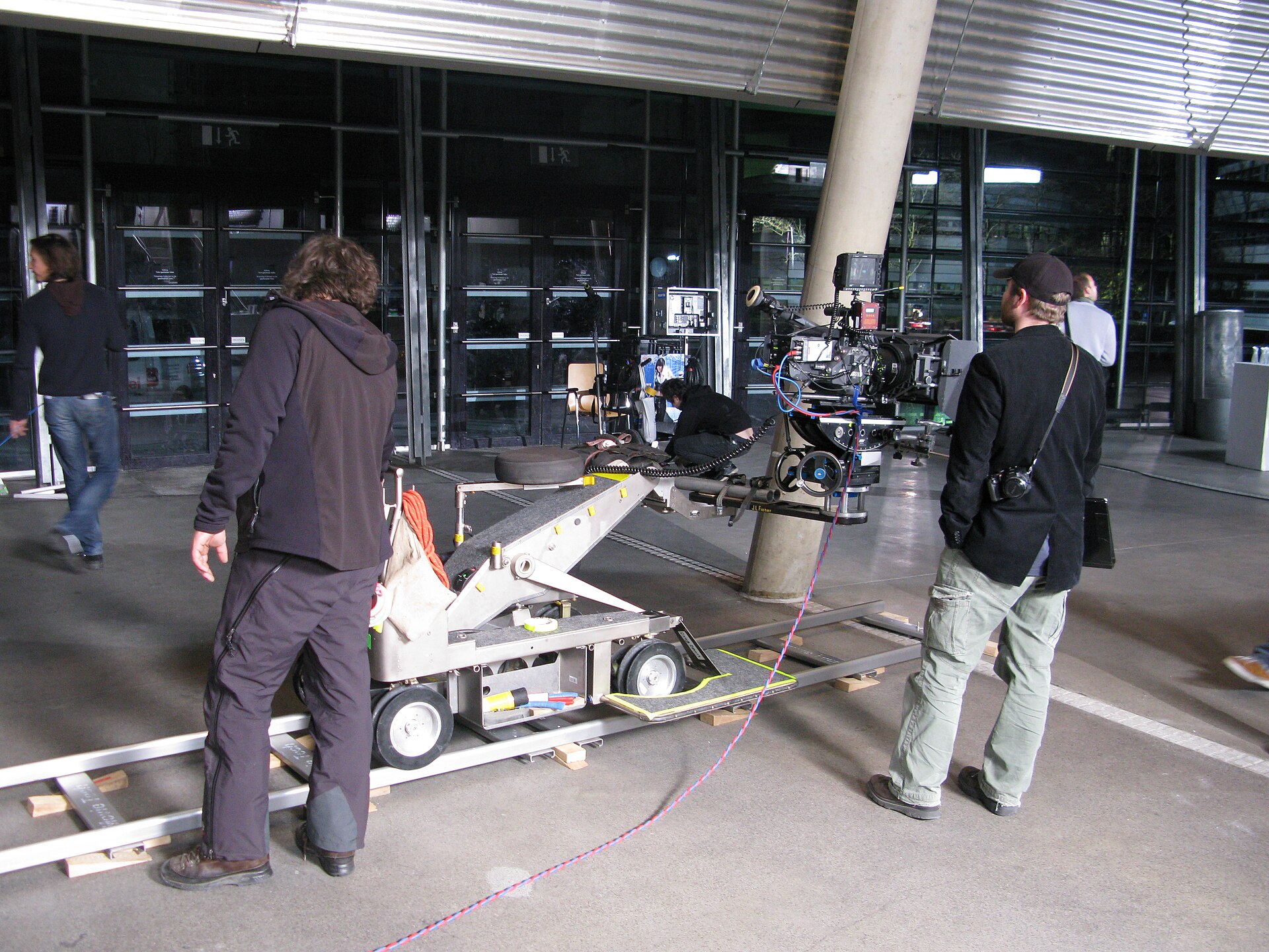 Cámara de cine digital Arriflex D-21 sobre dolly